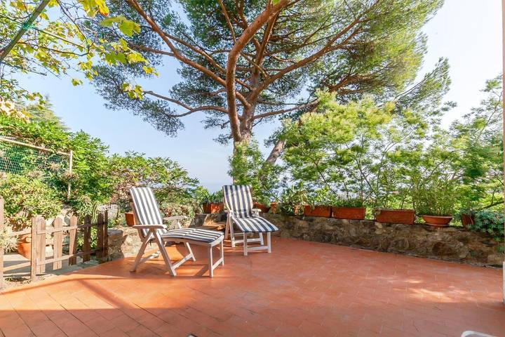 Casa sulla spiaggia per 5 persone, con giardino e panorama in Liguria