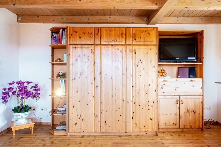 Ganze Wohnung, Ferienwohnung 'Haus Silberberg' mit Gemeinschaftsgarten, Balkon und Wi-Fi in Schonach im Schwarzwald, Südschwarzwald