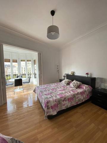 Chambre d’hôte pour 3 personnes, avec balcon à Barcelone