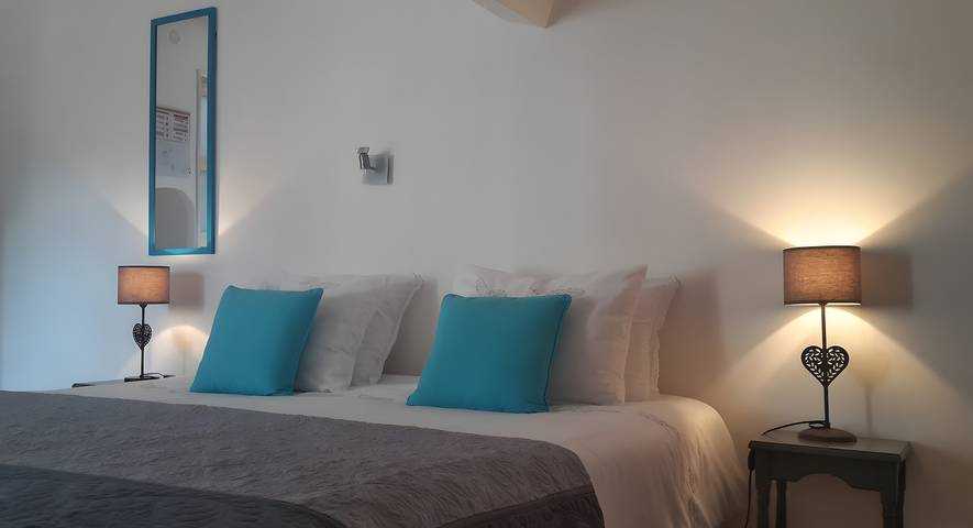 Chambre d’hôte pour 2 personnes, avec jardin en Ardèche