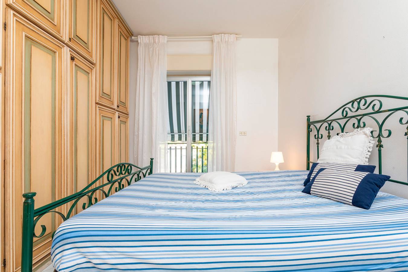 Entire apartment, Apartment 'I Ciottoli Dello Ionio - Apt 2' with Mountain View, Shared Terrace and Balcony in Fondachello, Catania Province
