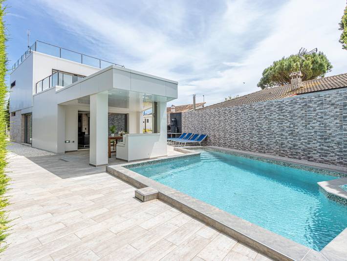Casa rural para 6 personas, con Terraza y Jardín en Alt Empordà - 3