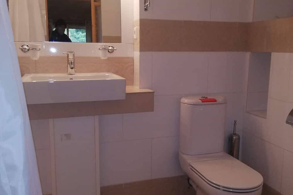 Appartement entier, T4 à la campagne, proche de Toulouse et des services. in Baziège, Canal du Midi