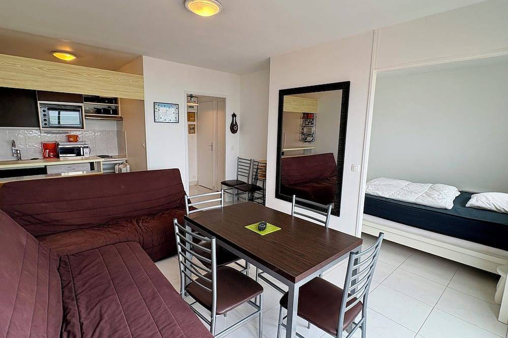 Appartement entier, Appartement vue mer situé au coeur des plages du Débarquement in Saint-Aubin-sur-Mer (Calvados), Région de Caen