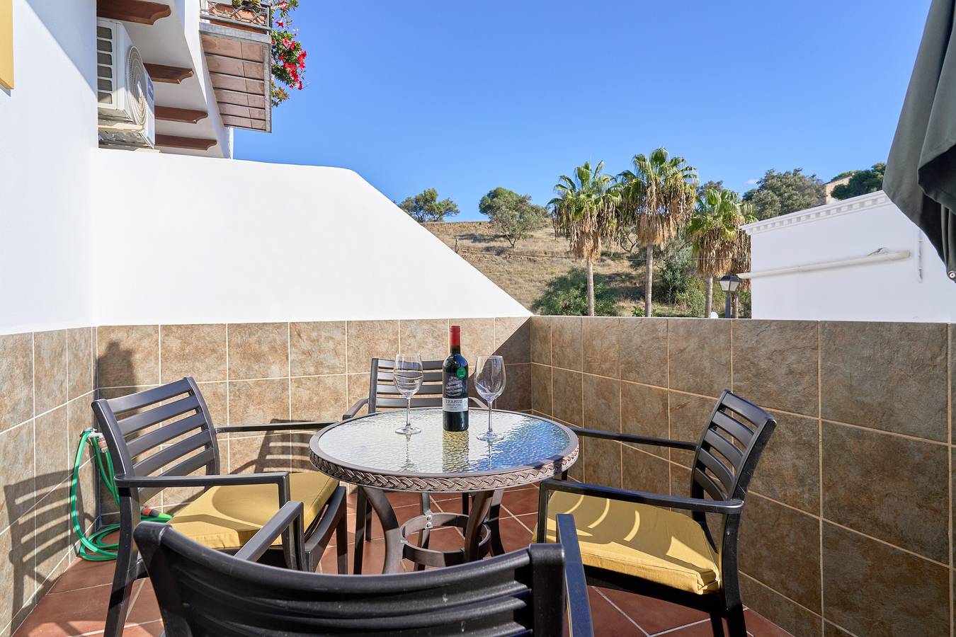 Feriehus for 4 personer med børnepool in Urbanización Ladera del Mar, Nerja