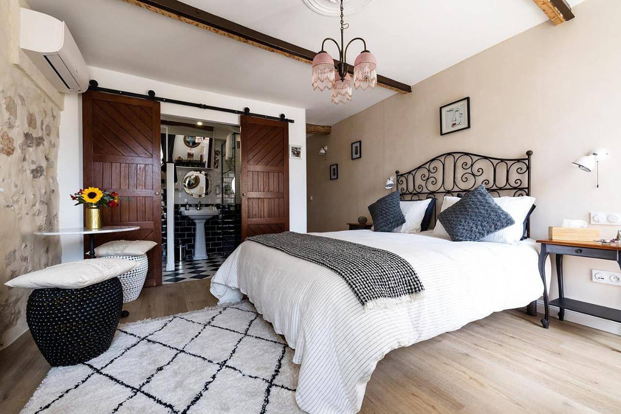 Bnb La Sanverine, historic center Vence in Vence, Côte méditerranéenne (France)