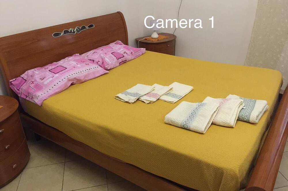 Ganze Wohnung, 2 Bedroom Apartment in Reggio Calabria in Reggio Calabria, Reggio Calabria Provinz