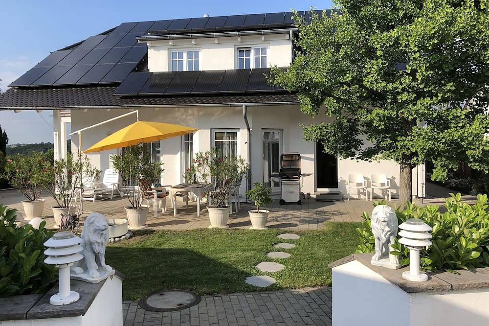 Exclusives Einfamilien Haus mit Garten und Sauna für 2 bis 6 Personen in Biberach an der Riß, Oberschwaben
