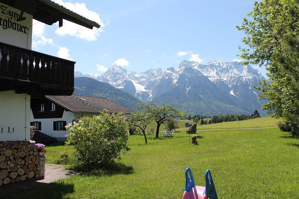 Ganze Ferienwohnung, "Nr. 2" - Ferienwohnung/2 Schlafräume/Dusche, Wc in Mittenwald, Bayerische Alpen