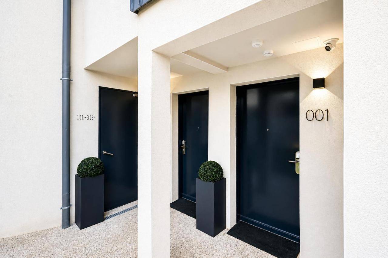 Jiji Suites Sénart in Combs-la-Ville, Seine-et-Marne