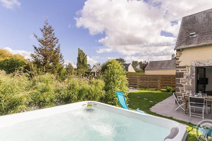 Ferienhaus für 3 Personen, mit Garten und Whirlpool