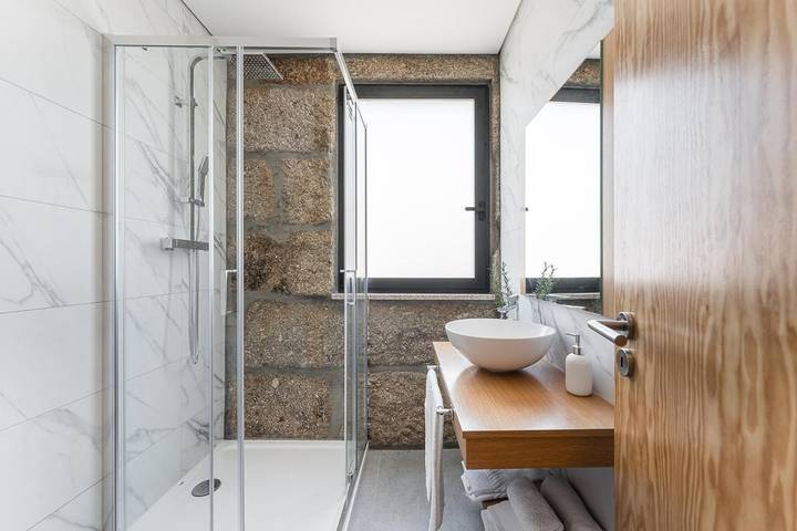 Location de vacances pour 2 personnes, avec jardin ainsi que vue et piscine à Mangualde - 4