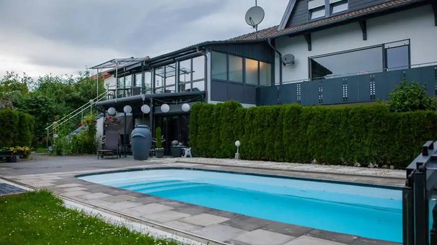 Ferienwohnung für 4 Personen, mit Garten und Pool in Strullendorf