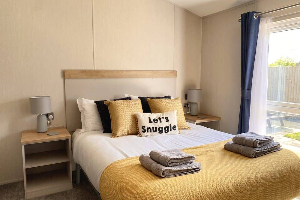 Entire apartment, Buttercup at Cherry Lea Holiday Park & Fishing in Burgh le Marsh, Lincolnshire