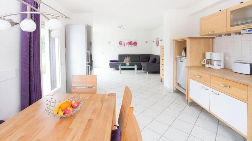 Ferienwohnung für 6 Personen, mit Terrasse und Garten - 1