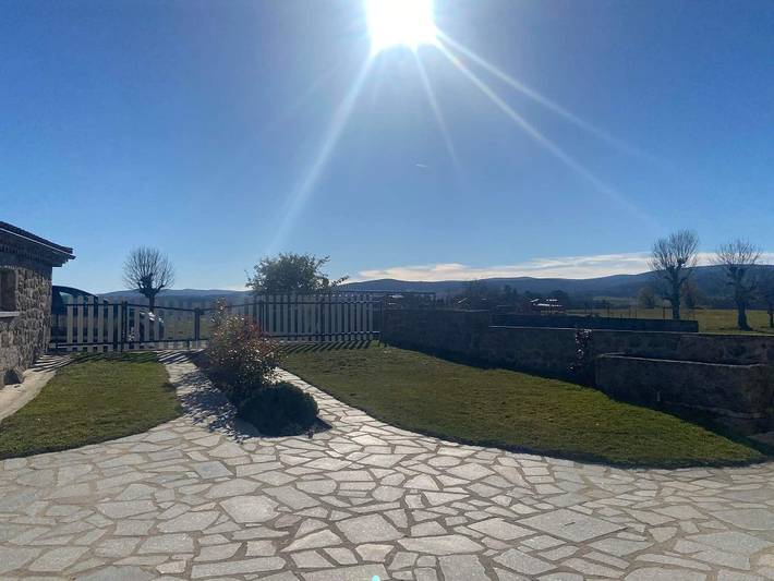 Gîte pour 8 personnes, avec terrasse en Haute-Loire - 2