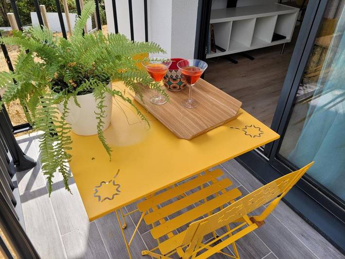 Gîte pour 2 personnes, avec Balcon ainsi que Terrasse et Vue à Artigues-près-Bordeaux - 4