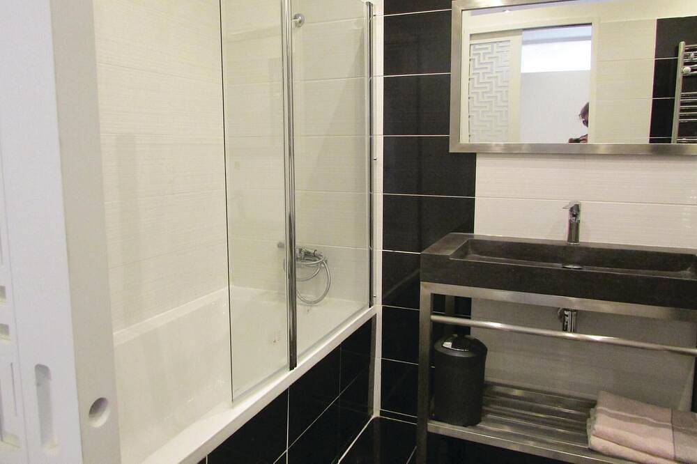 Entire apartment, 2 bedroom awesome apartment in Algajola in Aregno, Calvi region