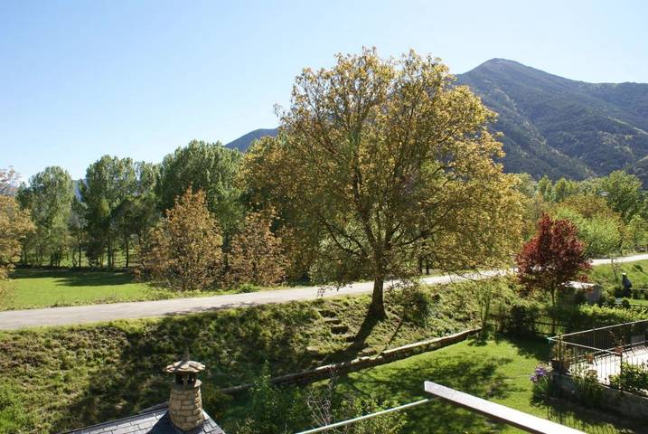 Casa rural para 4 personas, con Balcón y Terraza además de Jardín y Vistas en Provincia de Huesca - 4