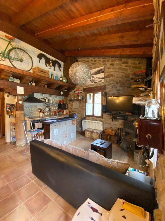 Apartamento entero, Zaldierna al sol, aldea del siglo Xviii Ezcaray in Zaldierna, Valdezcaray