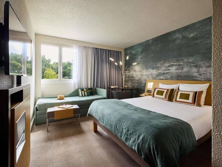 Hôtel pour 3 personnes, avec piscine ainsi que jardin et vue, animaux acceptés