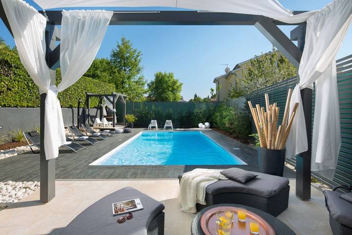 Villa für 8 Personen, mit Terrasse - 1