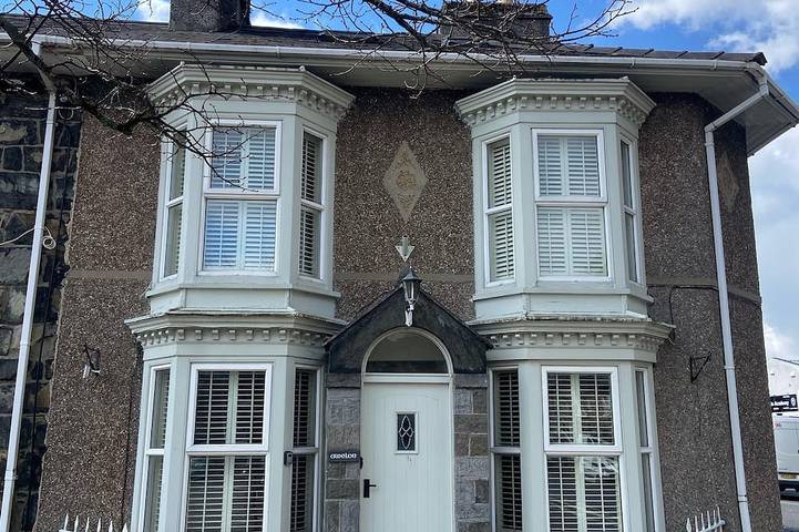 Ferienhaus für 10 Personen, mit Garten und Whirlpool im Snowdonia