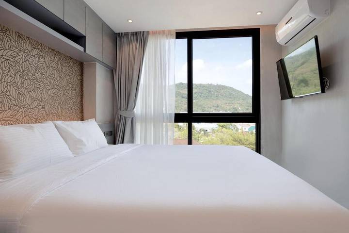 Gîte pour 2 personnes, avec terrasse ainsi que vue et piscine à Kamala Beach - 3