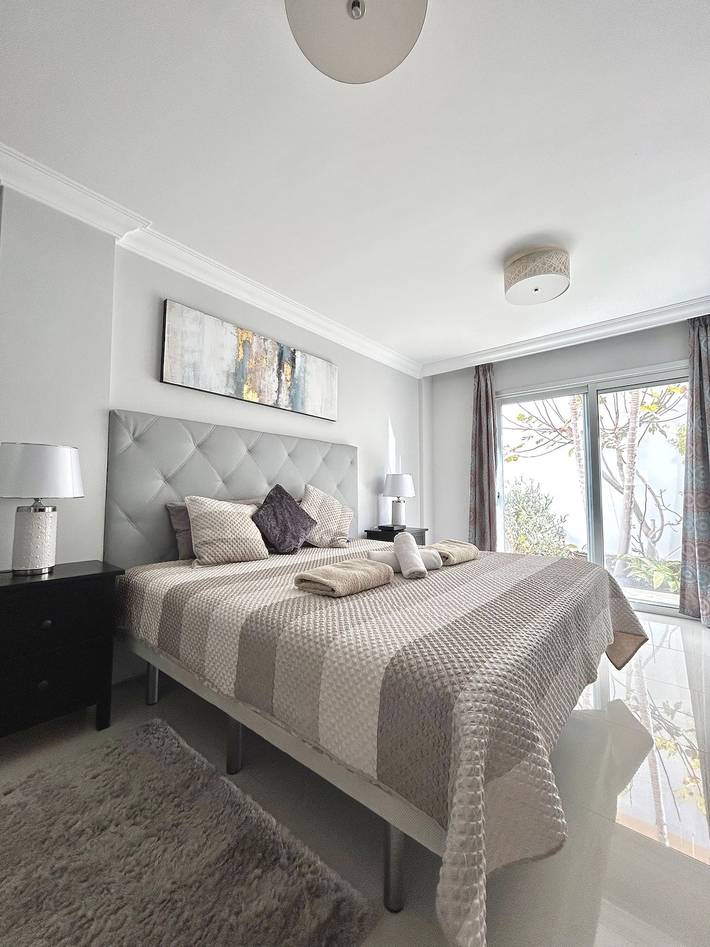 Casa rural para 10 personas, con jardín además de terraza y piscina en Adeje - 4