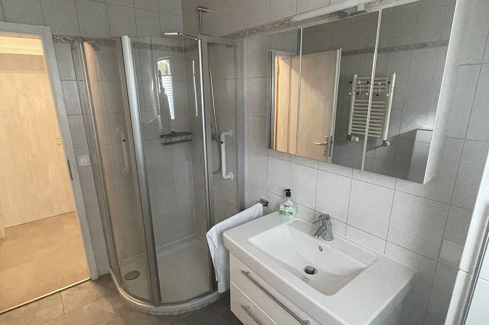 Ganze Wohnung, Direkt in der Natur und doch schnell von der Autobahn aus zu erreichen in Münchberg, Landkreis Hof