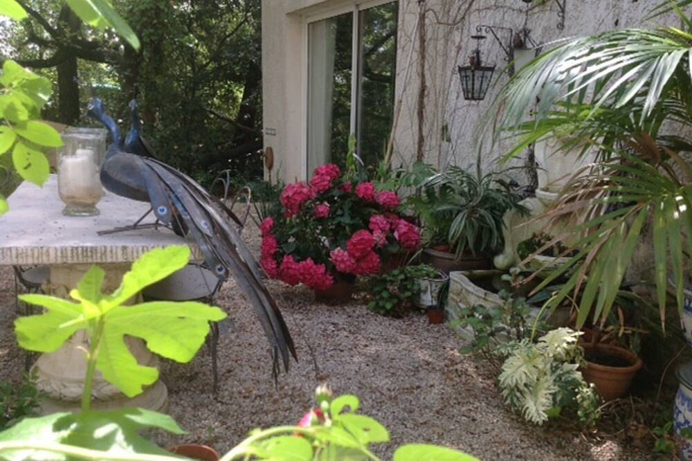 Villa T2 ebenerdig angrenzende Villa unter den Kiefern in Venelles, Aix-en-Provence und Umgebung