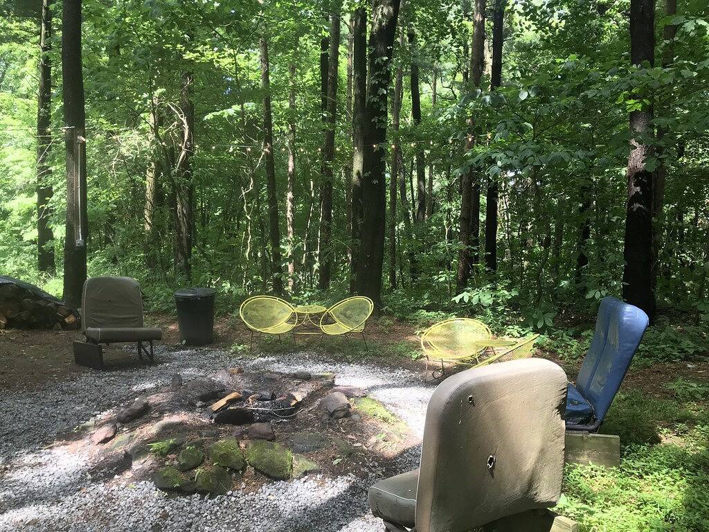 Familienfreundlich In der Nähe von Mohican - möbliert 3 Br mit Terrasse und einer Feuerstelle in Holmes County