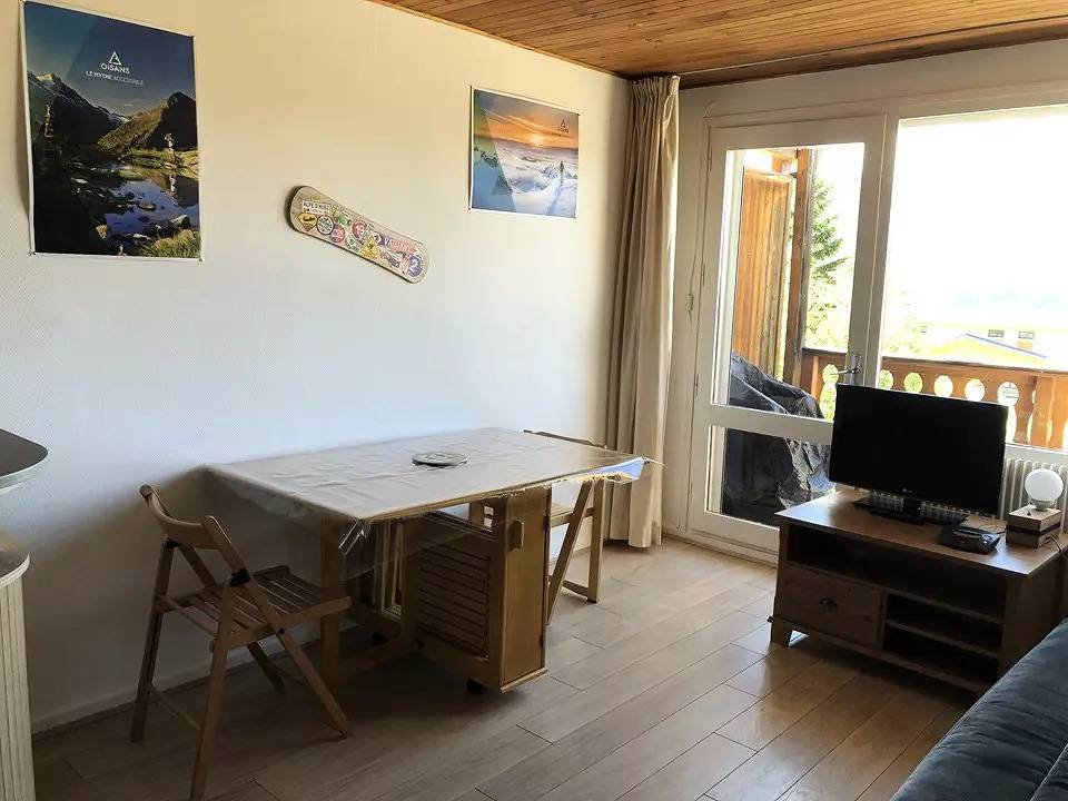 Entire studio, Else Centre Station Apartment in Huez, Écrins National Park