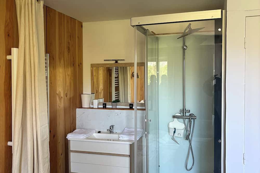 Appartement entier, Le balcon des vallées : Cure, Vue et Tranquillité in Ussat, Ariège