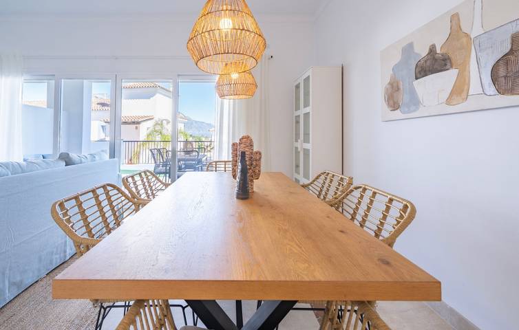 Ganze Wohnung, Ferienwohnung für 6 Personen mit Garten in El Paraiso Golf Estepona, Benahavís
