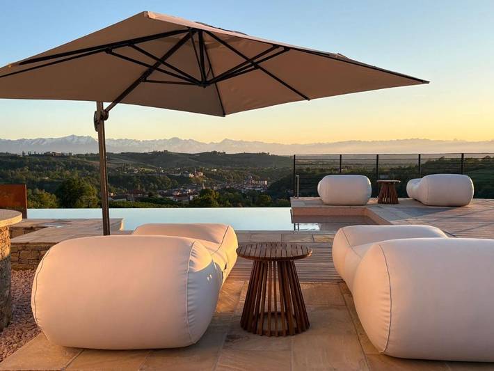 Ferienwohnung für 2 Personen, mit Ausblick und Sauna sowie Pool und Garten, mit Haustier