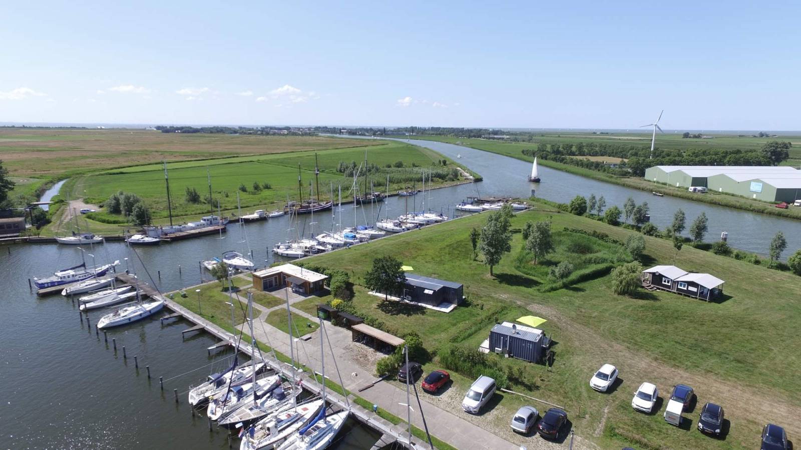 Ganzes Studio, Schöner 2 Personen Glamtainer auf dem Wasser in Friesland. in Ijsselmeer