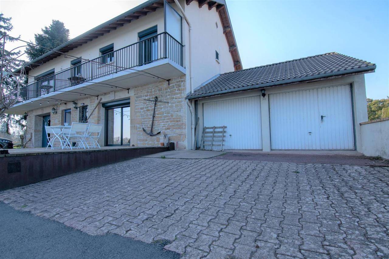 Appartement entier, Cabana & Voie Bleue - Bord de Saône in Saint-Martin-Belle-Roche, Région de Mâcon