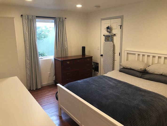 Vacation rental for 2 people, with yard and terrace in Hermosa Beach
