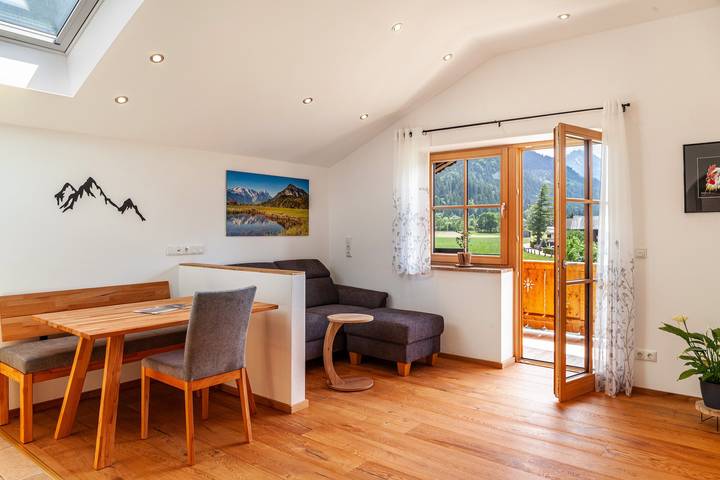 Ferienwohnung für 3 Personen, mit Balkon und Garten in Farchant