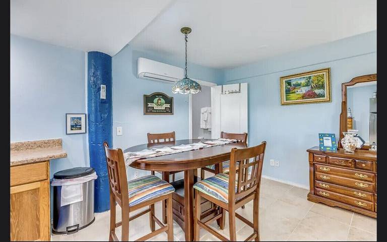 Vacation house for 10 people, with yard and balcony in Galveston