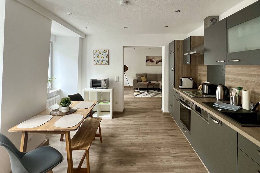 Ganze Wohnung, Schöne Altstadtwohnung mit Nähe zum Fischhofpark in Tirschenreuth, Ostbayern