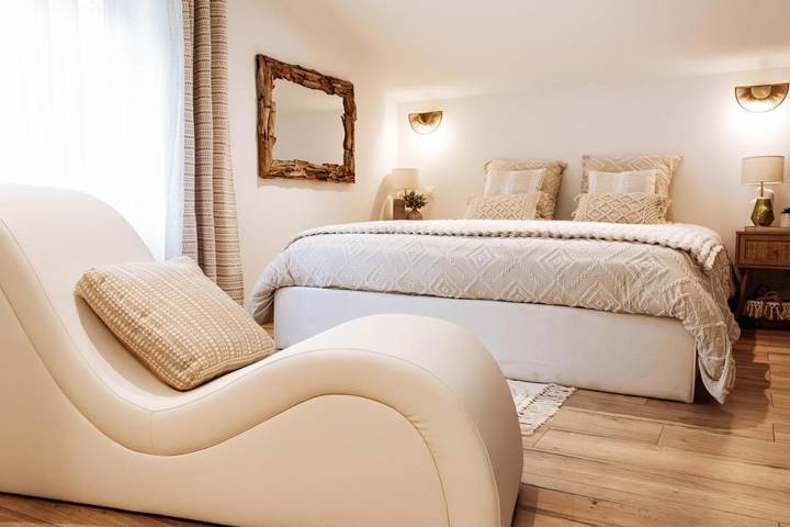 Location de vacances pour 2 personnes, avec jacuzzi et terrasse à Ambérieu-en-Bugey - 3