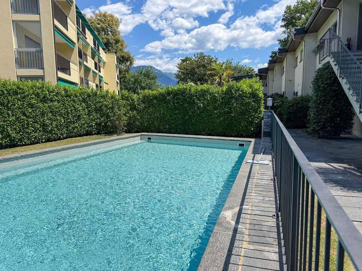 Ferienwohnung für 5 Personen, mit Balkon und Terrasse sowie Garten und Pool