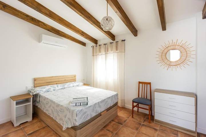 Casa rural para 12 personas, con vistas y balcón en Canal de Navarrés - 3