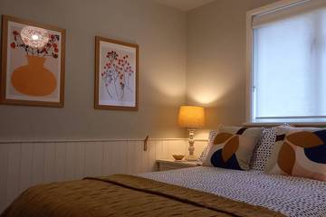 Log Cabin for 4 People in Thurlestone, Devon, Photo 1