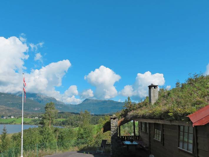 Ferienhaus für 7 Personen, mit Whirlpool und Terrasse sowie Garten und Sauna in Bjørnafjorden