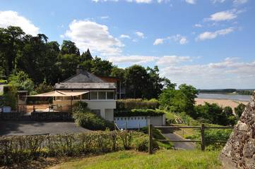 Gîte pour 10 personnes, avec terrasse et jardin dans Maine-et-Loire