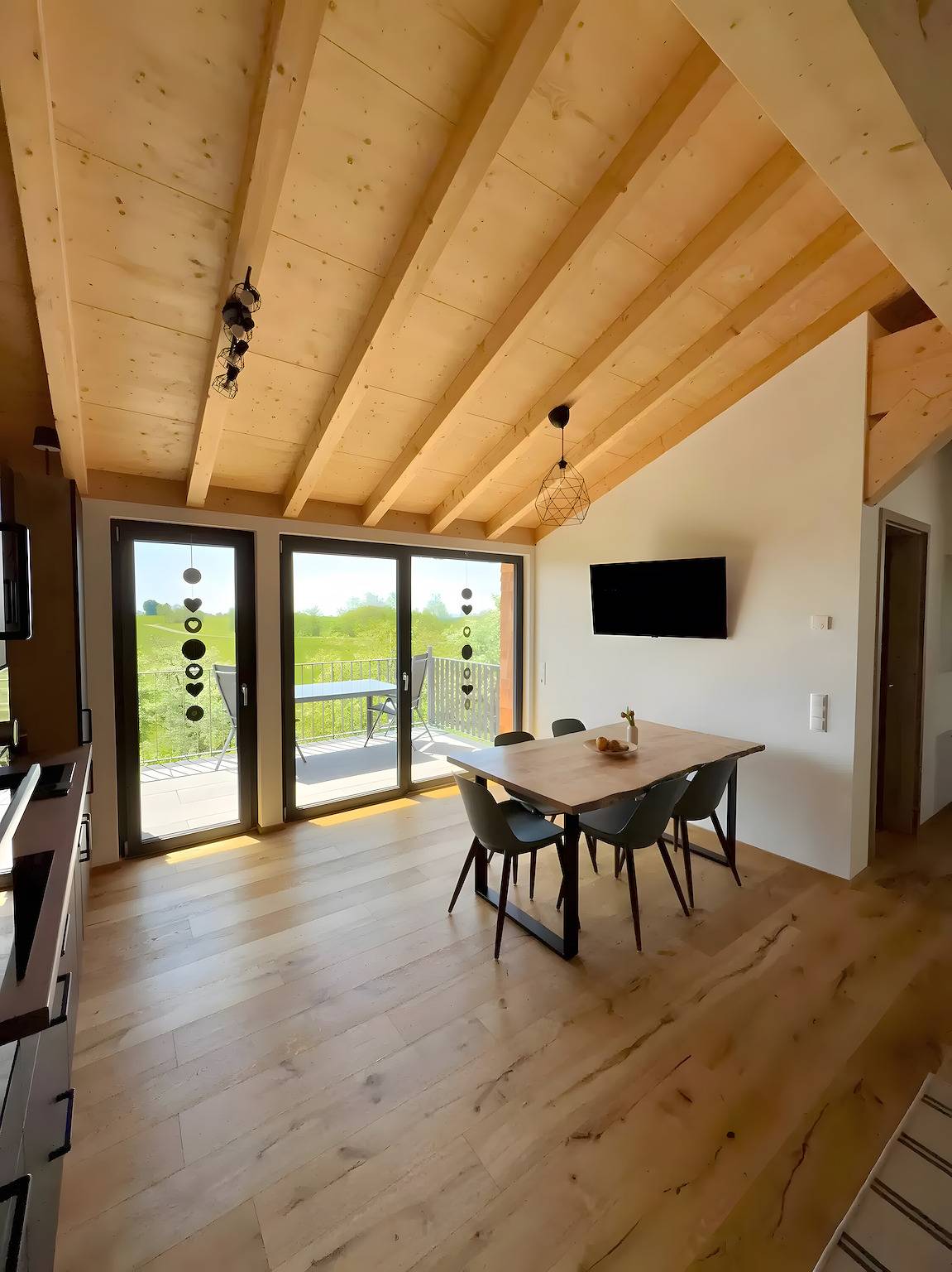 Ganze Wohnung, Ferienwohnung 'Spatzennest' mit Bergblick, Balkon und Wi-Fi in Dachsberg, Südschwarzwald