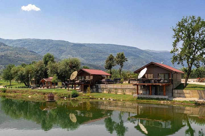 Camping pour 4 personnes, avec jardin et sauna ainsi que jacuzzi et piscine en Bulgarie - 2